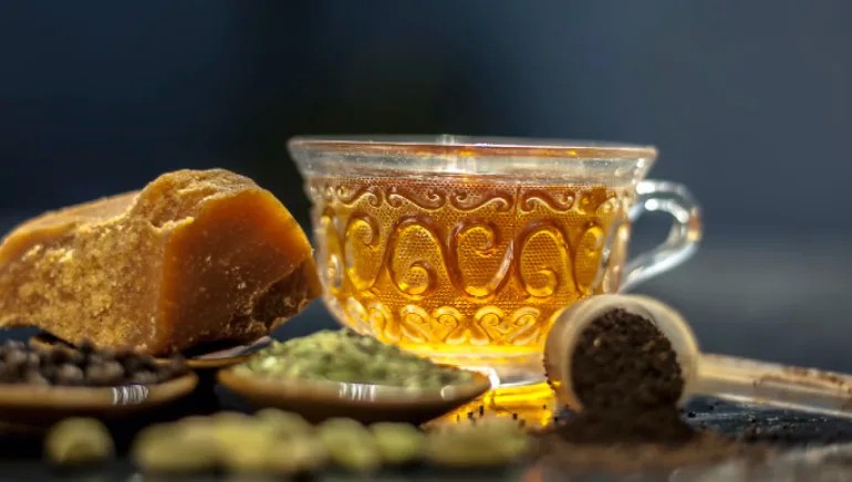 हरेक बिहान खाली पेटमा सख्खर र तातोपानी