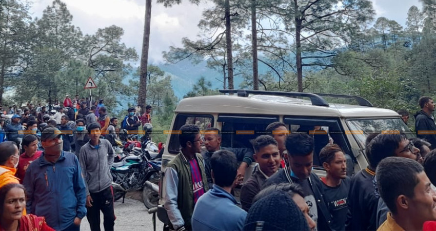 १० फोटोमा हेर्नुहोस डोटोको गैरा देखी डडेल्धुरा सम्मको पहिरो (फोटो फिचर)