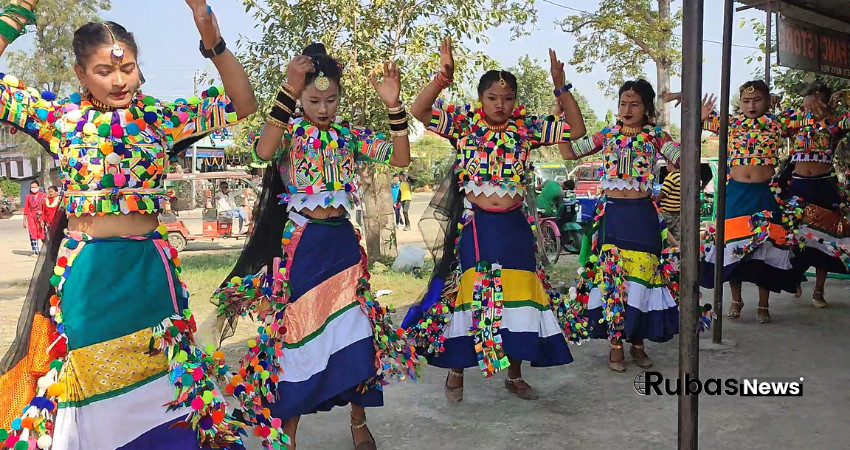 रानाथारु समुदायमा देवारी रौनक