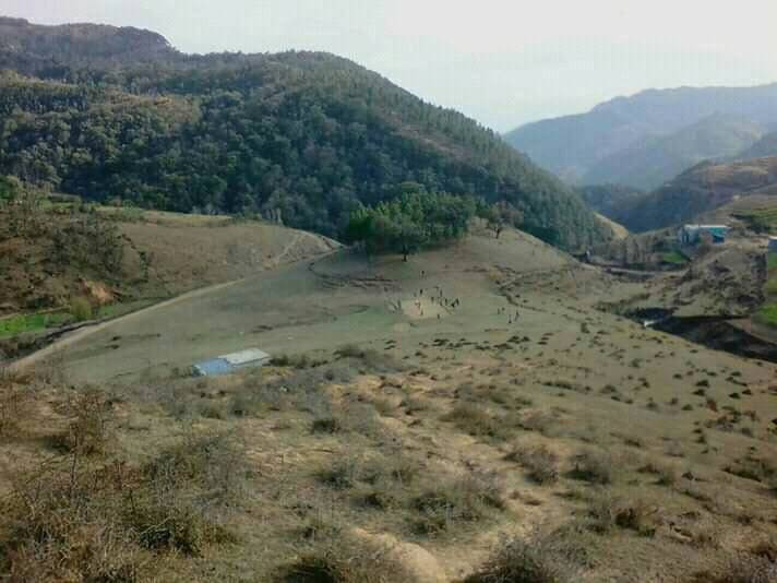 अठौति तथा खोपर्‍यासँग युद्धको रणनीतिका लागि स्वराड बैतडीका देवताहरुले सभा बसेको ठाउँ झौलेक