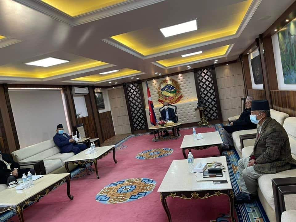 देउवा ,ओली र प्रचण्ड बालुवाटमा छलफलमा