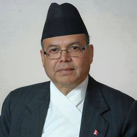 चुनावमा ओली र कांग्रेसका नेता बोरामा पैसाल लिएर आउछन :  झलनाथ खनाल