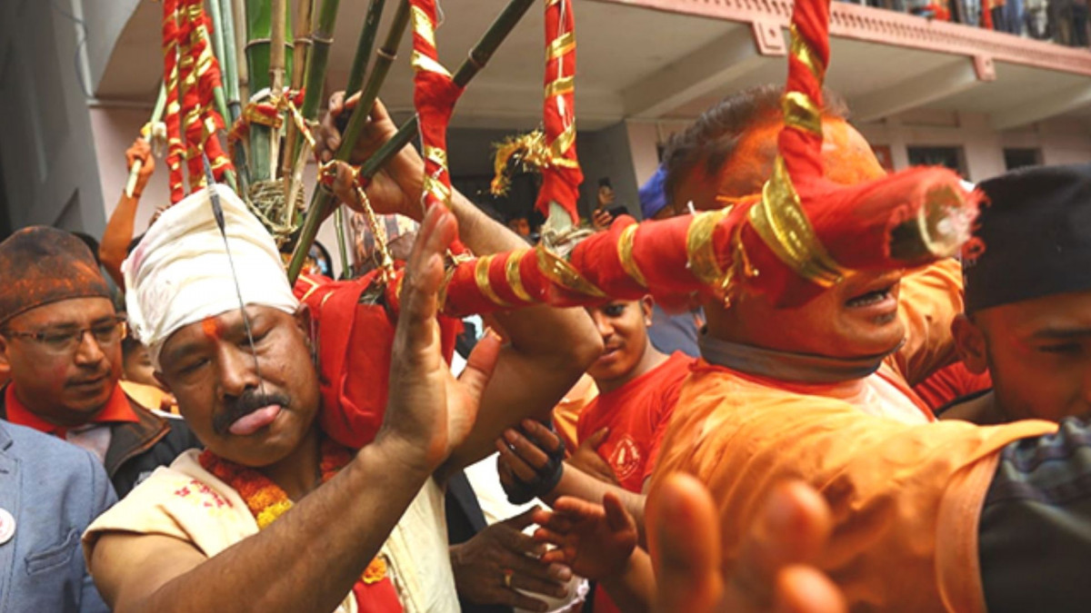 नवौँ तथा अन्तिम पटक जिब्रो छेडाउँदै बुद्धकृष्ण