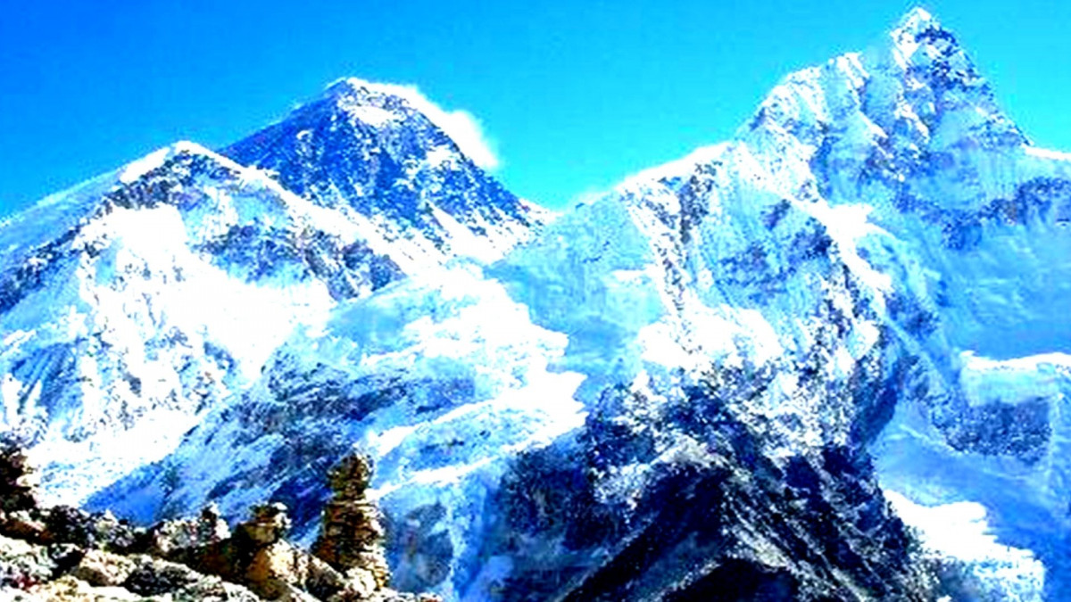 मन्त्री आलेद्वारा हिमाल आरोही लामालाई बिदाइ