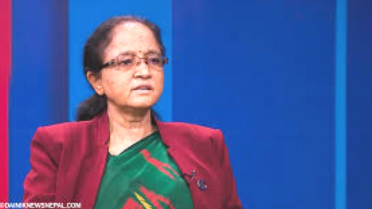 मन्त्री रेग्मी वीर अस्पतालमा उपचार गराउँदै
