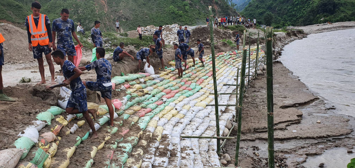 सेतीमा बाढी, कटान रोक्न सशस्त्र प्रहरी परिचालन