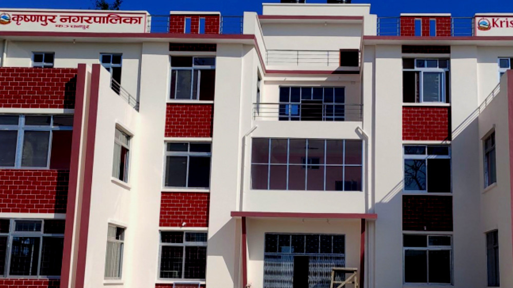 कृष्णपुर नगरपालिकामा करारका कर्मचारीहरुलाई ऐनविपरीत ३ लाख भन्दा बढी रकम वितरण