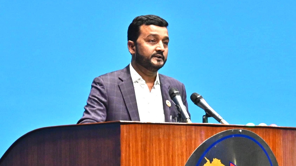 वृक्षरोपण गरेर वातावरण र आफ्नो गाउँठाउँ हरित बनाउन वातावरणमन्त्री  यादवको आग्रह