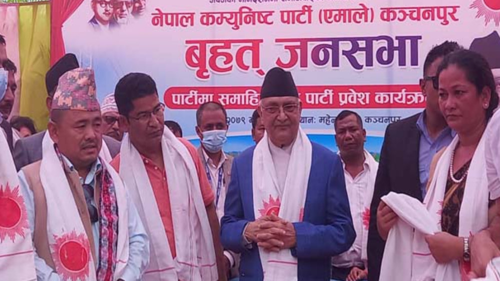 नेकपा एकीकृत समाजवादीका प्रदेश सांसद तामाङ र चौधरी एमालेमा फर्किए