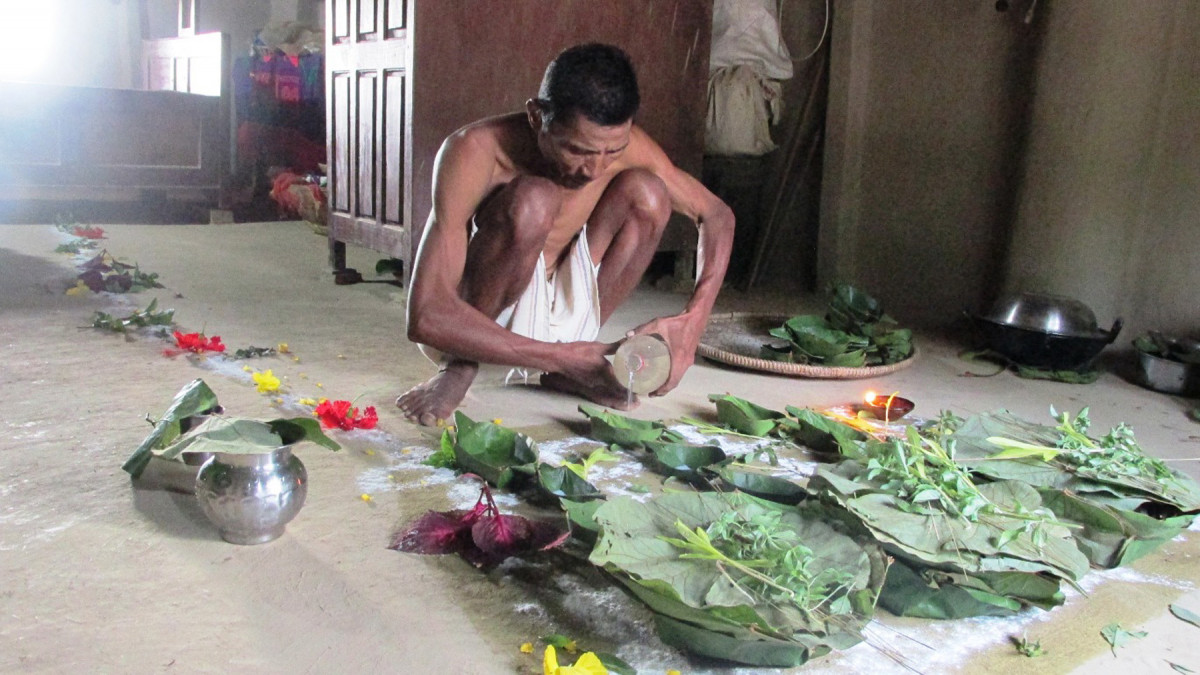 थारू समुदायको पृथक दसैँ
