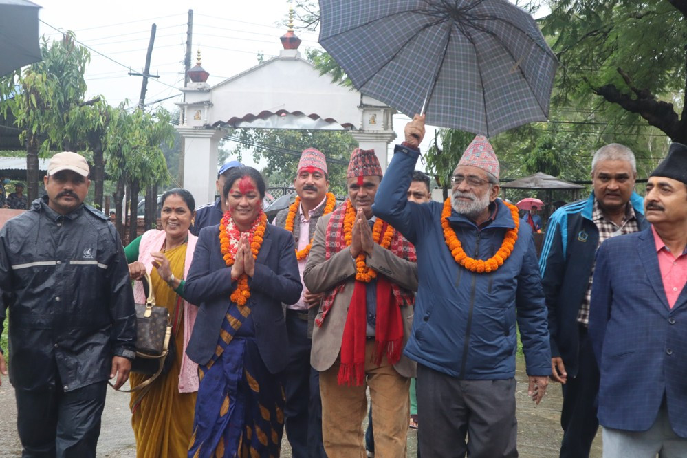कञ्चनपुर ३ मा एमालेले गरायो उम्मेदवारी दर्ता