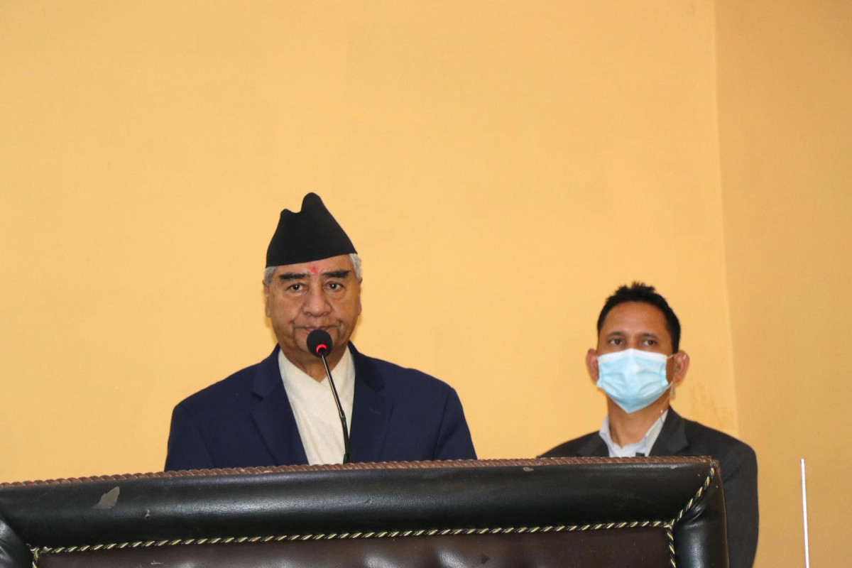 प्रधानमन्त्री देउवालाई डडेल्धुराको यात्रा स्थिगित गर्न निर्वाचन आयोगको आदेश 