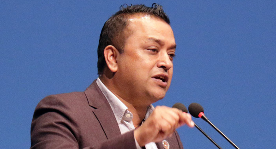 काठमाडौँ–४ मा झिनो मतान्तरले  कांग्रेसका गगन थापा अगाडि