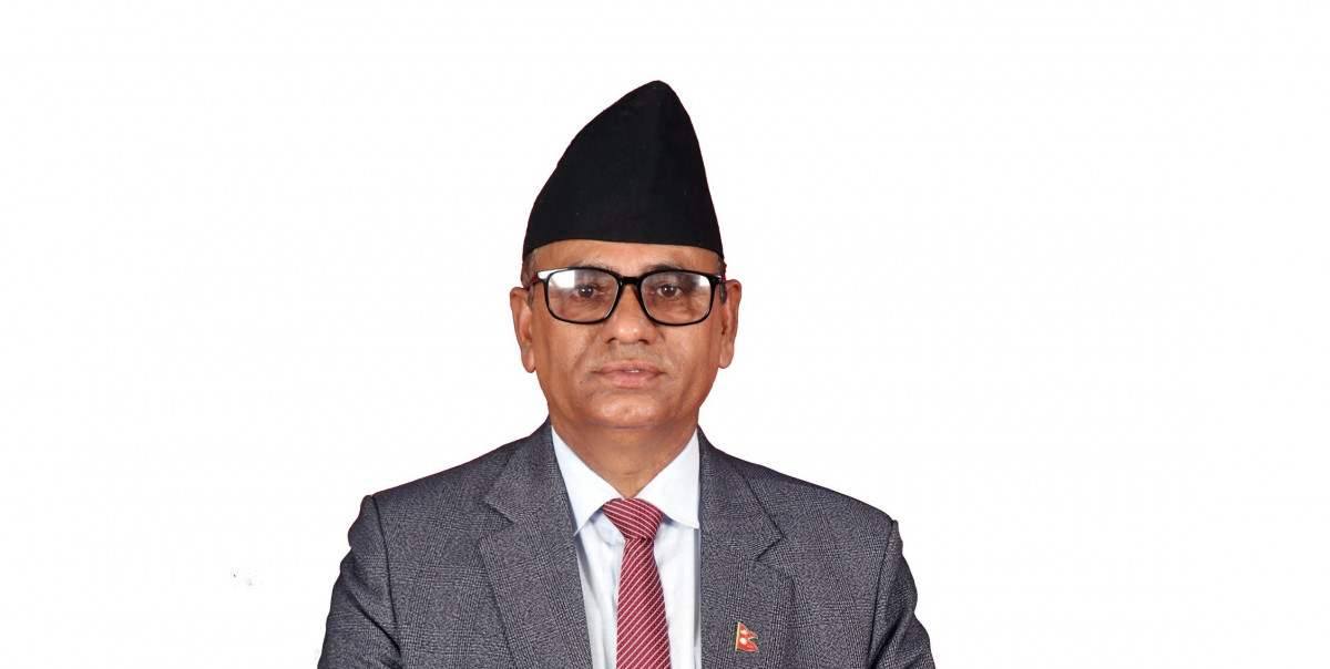 मुख्यमन्त्री रावलद्वारा अस्पताल र अनाथालयमा खाद्यान्न र फलफूल वितरण