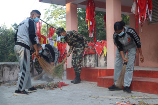 नेपाली सेनाद्वारा बैजनाथ धाम रौटेला मन्दिर परिसरमा सरसफाइ (तस्बिरहरू)