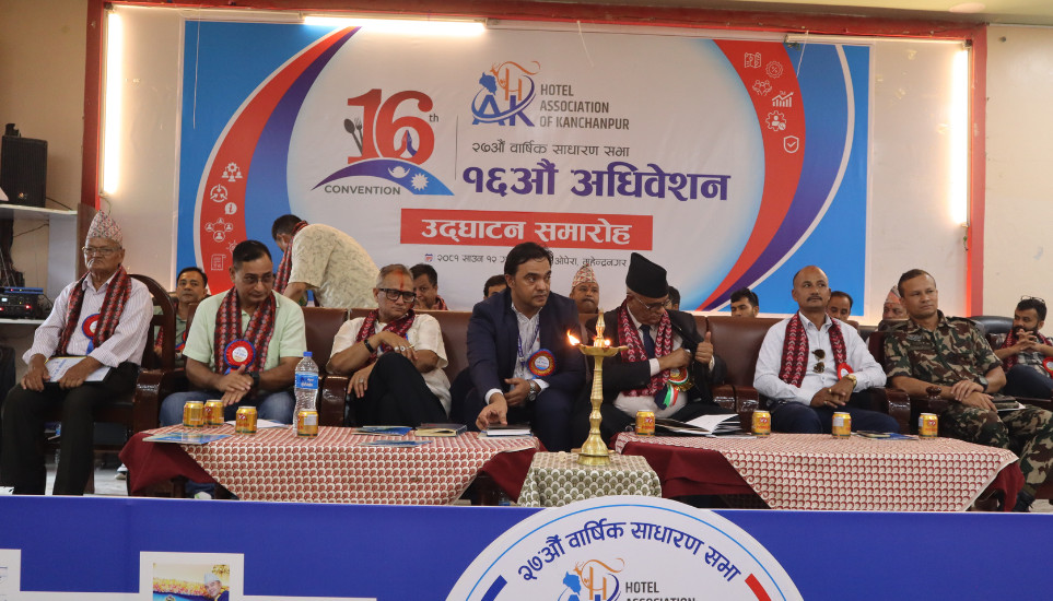 गड्डाचौकी नाकामा आवागमन सहज बनाउन व्यवसायीको माग